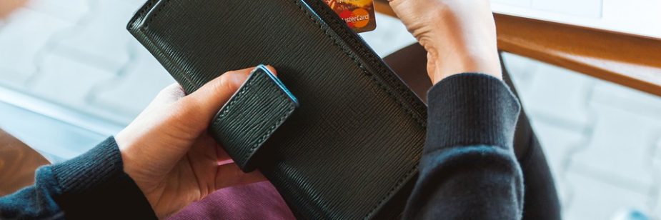 Quais são os principais gastos em viagens a negócios - e como economizar nestes pontos? - etrip