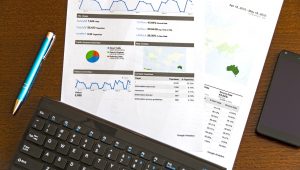 Itens essenciais para o relatório de viagens corporativas - etrip