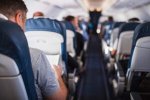 Como funcionam os voos low cost e quando valem a pena?