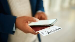 Comprar passagem com cnpj: vantagens e qual a melhor solução