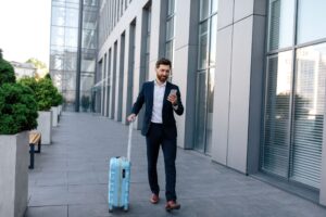 Conheça as regras da CLT para viagens a trabalho