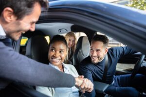 Como funciona a economia colaborativa em viagens de trabalho