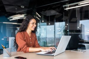 Como uma plataforma de viagem ajuda a reduzir os custos da empresa?