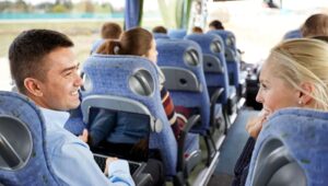 Conheça os tipos de ônibus de viagem corporativa