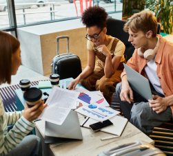 Equipe vendo custos altos